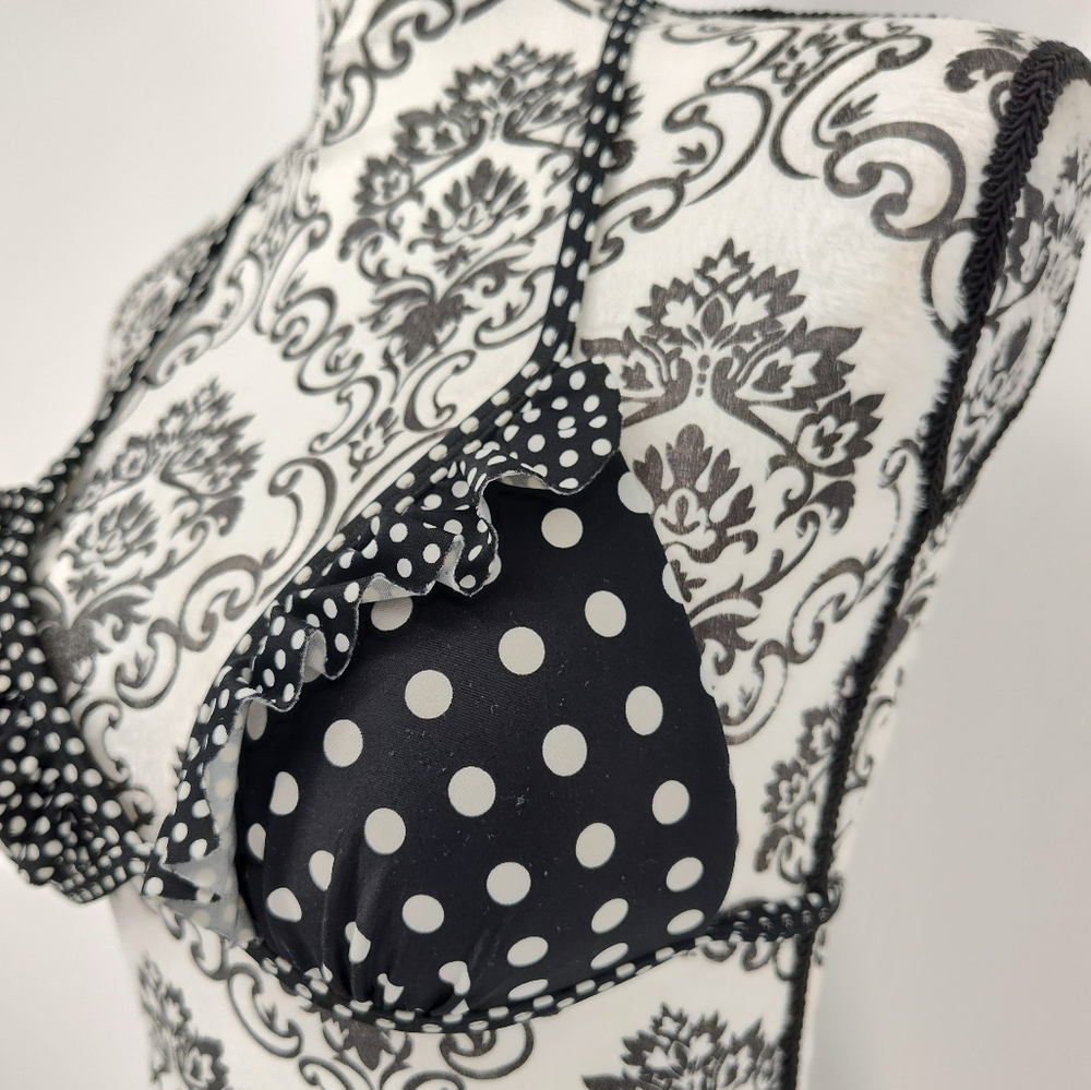 Black and White Ruffled Polka Dot Push Up Bikini Halter Top Size Womans Small - Picture 3 of 3